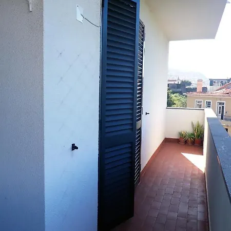 Funchal Petrolhead Apartment Exterior photo
